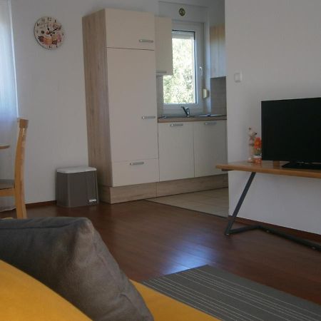 Zobic Family Apartments Rab Town Exterior foto