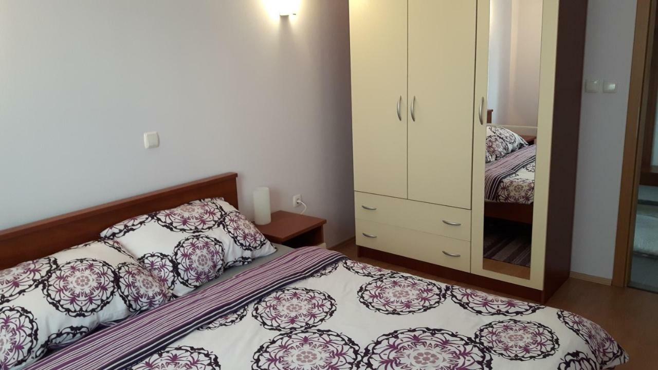 Zobic Family Apartments Rab Town Exterior foto